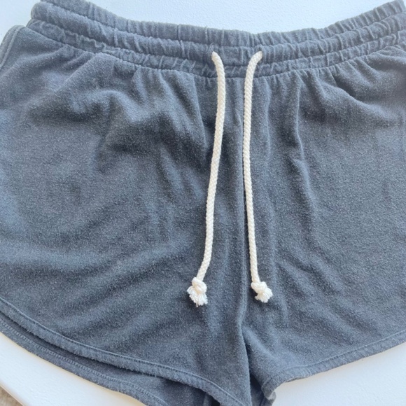 BNWT Groceries Apparel 'Astrid' active short pomegranate iron color, XS - Picture 5 of 7